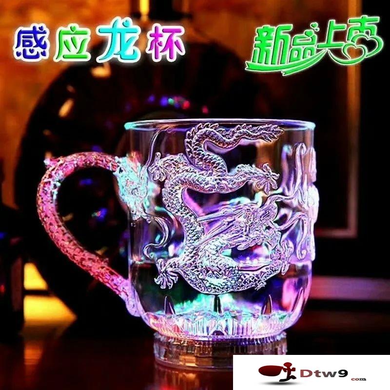 摆地摊卖保温杯_太空杯_发光杯_茶叶杯货源批发